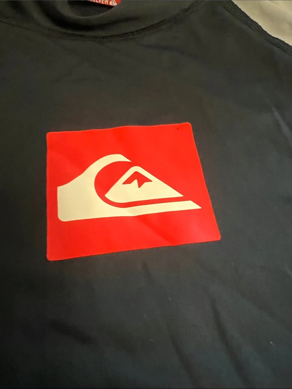 Quiksilver Black and Gray Short Sleeve Rash Guard with Red Logo